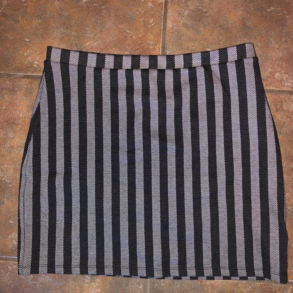Lined skirt